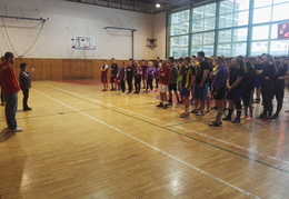 Okresné kolo v basketbale - ukazuje fotografie v koreňovom adresári tohto albumu Okresné kolo v basketbale