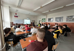 Prednáška o sporení na dôchodok - ukazuje fotografie v koreňovom adresári tohto albumu Prednáška o sporení na dôchodok