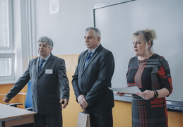 Krajské kolo SOČ 2022/2023 - ukazuje fotografie v koreňovom adresári tohto albumu Krajské kolo SOČ 2022/2023