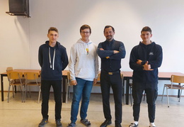 Nepovinná poézia - ukazuje fotografie v koreňovom adresári tohto albumu Nepovinná poézia