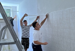 Maľujem, maľuješ, maľujeme - ukazuje fotografie v koreňovom adresári tohto albumu Maľujem, maľuješ, maľujeme