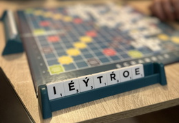 12 Tazke skladanie Scrabble