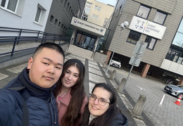 Úvodné stretnutie Mládežníckeho parlamentu ŽSK - ukazuje fotografie v koreňovom adresári tohto albumu Úvodné stretnutie Mládežníckeho parlamentu ŽSK
