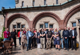 Stretnutie Future Devs - ukazuje fotografie v koreňovom adresári tohto albumu Stretnutie Future Devs