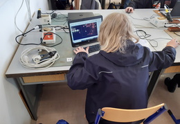 Krajské kolo Zenit v elektronike - ukazuje fotografie v koreňovom adresári tohto albumu Krajské kolo Zenit v elektronike
