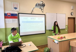 Kysuckí siláci na základných školách v Oščadnici a Čadci - ukazuje fotografie v koreňovom adresári tohto albumu Kysuckí siláci na základných školách v Oščadnici a Čadci
