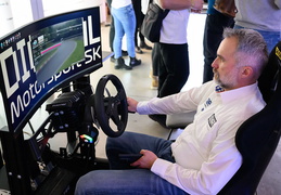 54959433043 ff524844e0 c