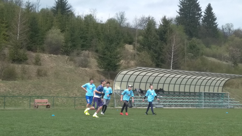 Stredoškolská liga ultimate (1)_html_444a3da959eb045.jpg
