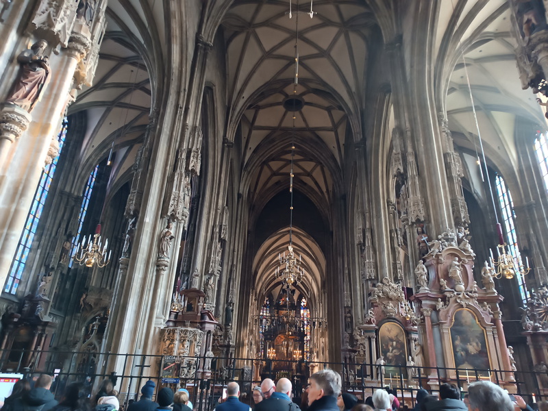Stephansdom1.jpg